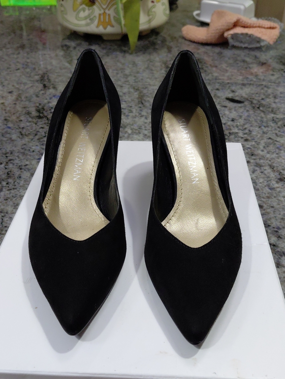 Stuart Weitzman Sz. 5.5 M, "EVA 35"Black, Pointed-Toe Suede Pumps. Worn Once...